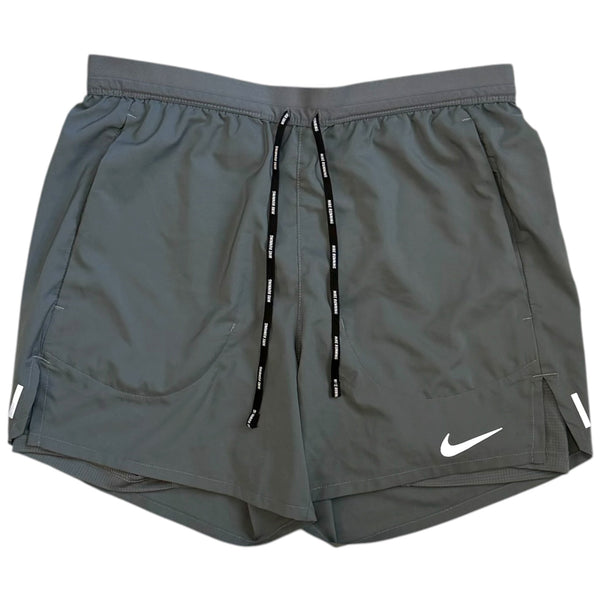 N*k* Stride Shorts